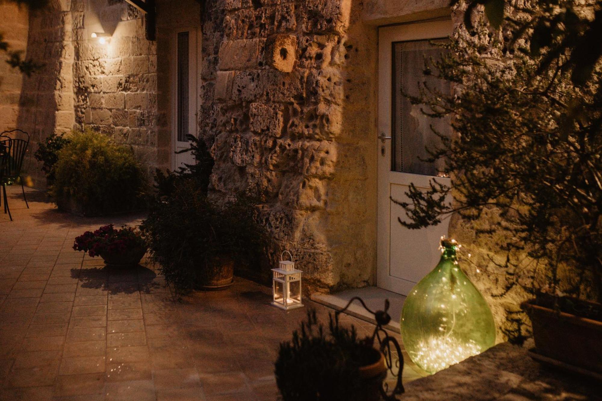 Le Dodici Lune Ματέρα Εξωτερικό φωτογραφία